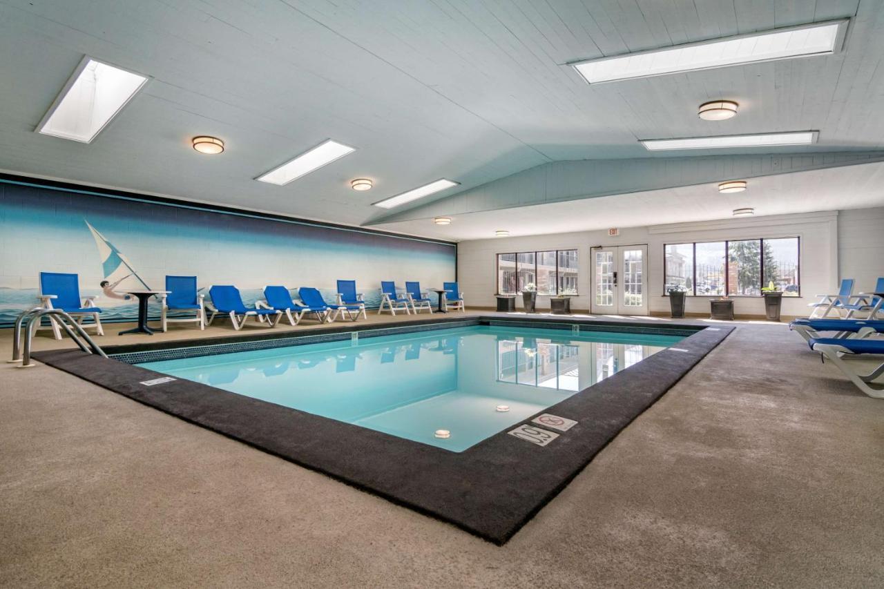 Surestay Plus Hotel By Best Western Salmon Arm Eksteriør billede