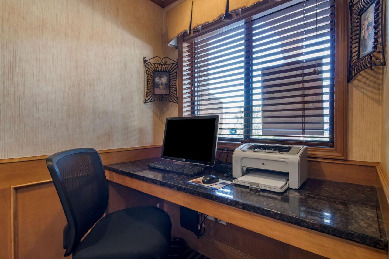 Surestay Plus Hotel By Best Western Salmon Arm Eksteriør billede