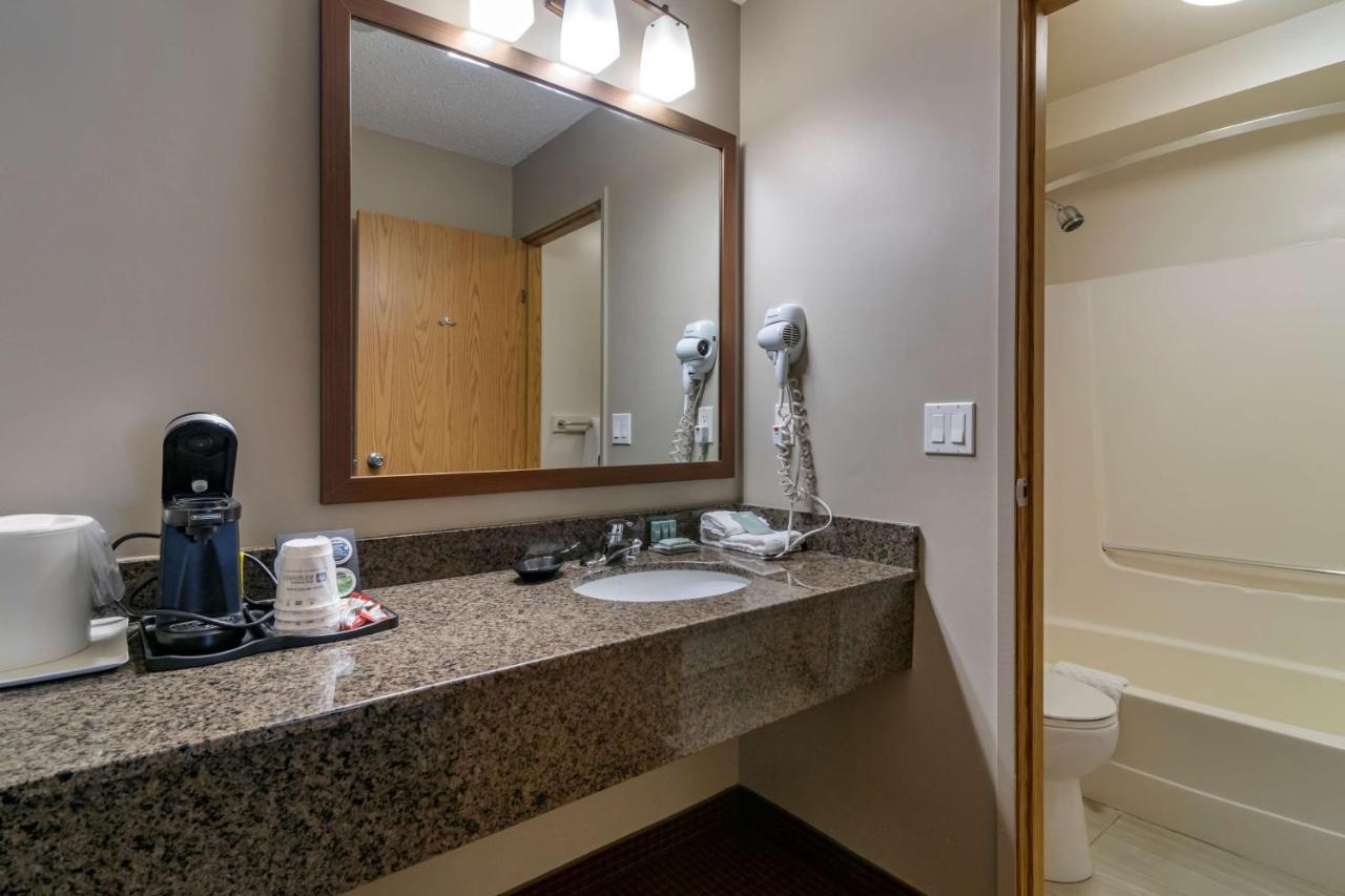 Surestay Plus Hotel By Best Western Salmon Arm Eksteriør billede