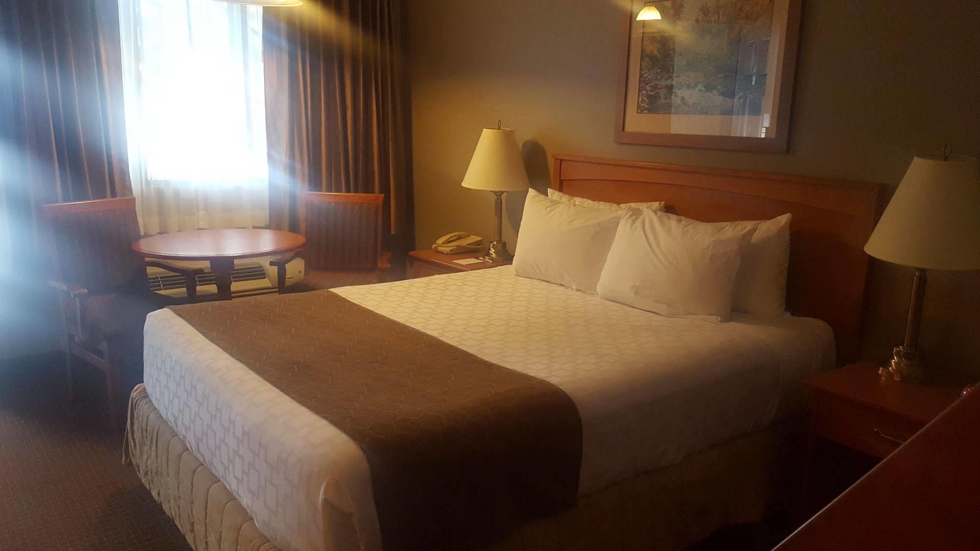 Surestay Plus Hotel By Best Western Salmon Arm Eksteriør billede