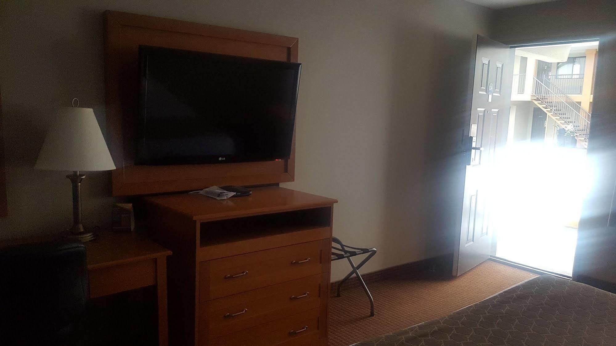 Surestay Plus Hotel By Best Western Salmon Arm Eksteriør billede